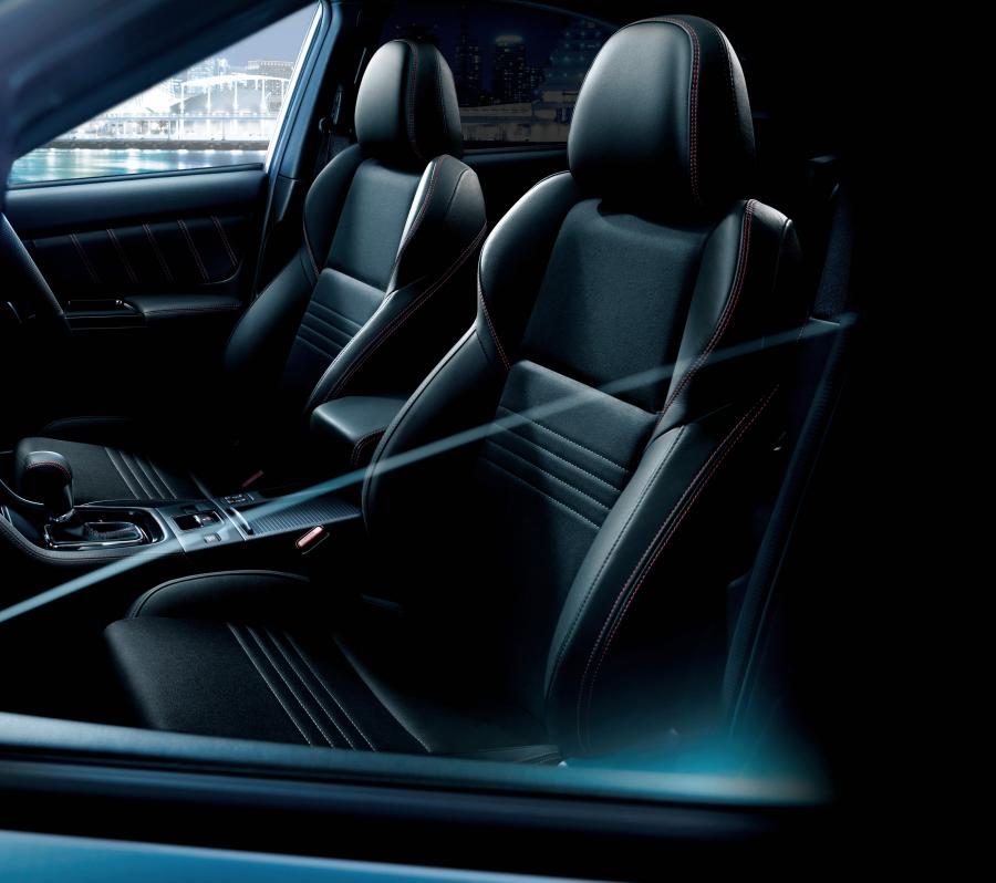 Интерьер Subaru WRX S4 2017 года  (JP) (фото 9 из 10)